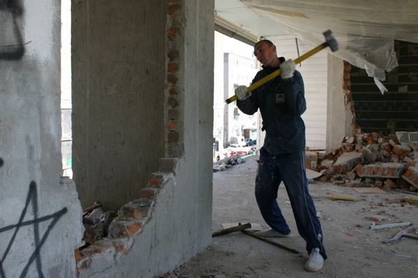 Демонтаж стен в квартире в Щёлково